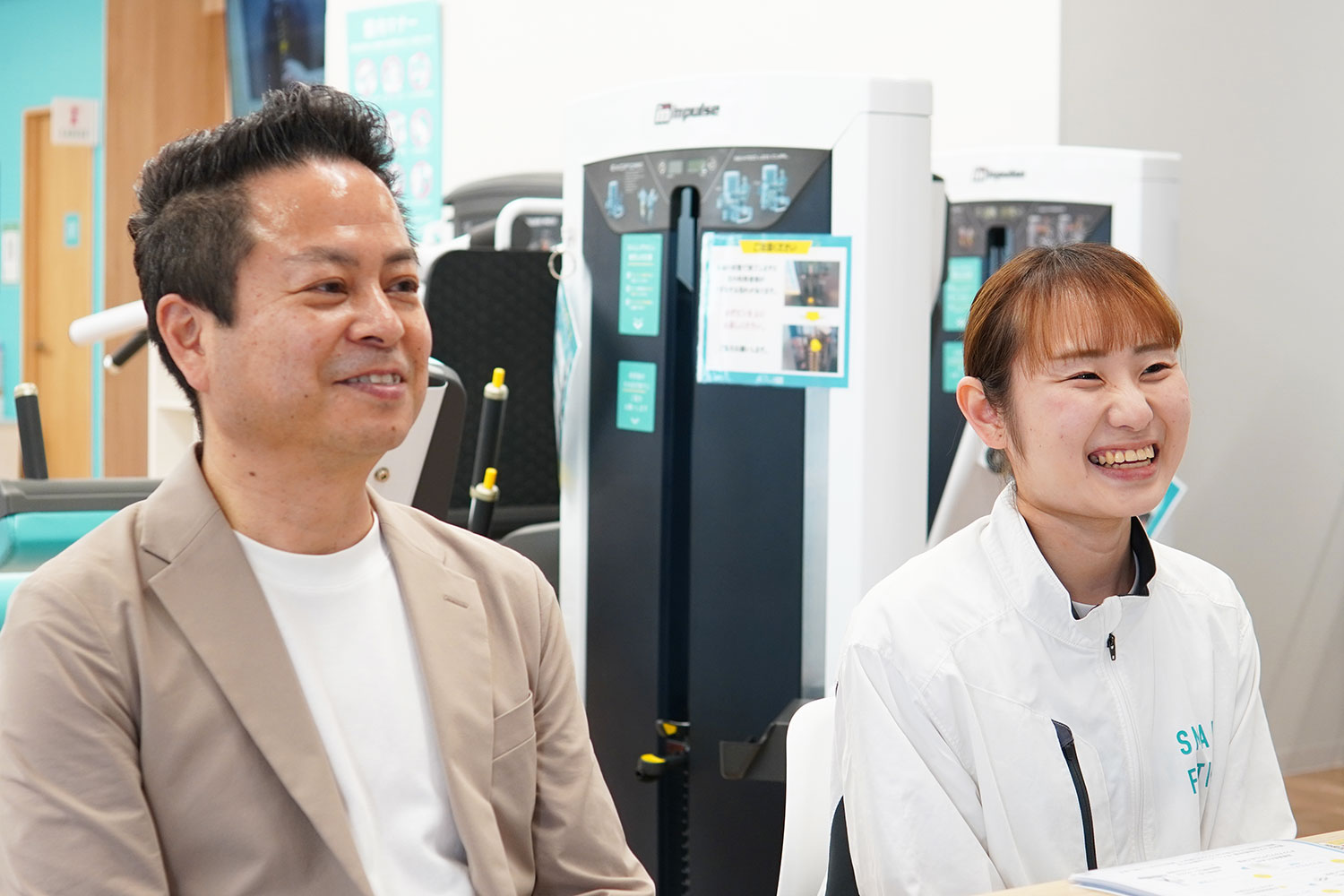 広渡 稔 執行役員 ＆ 森 真莉乃 スタッフ