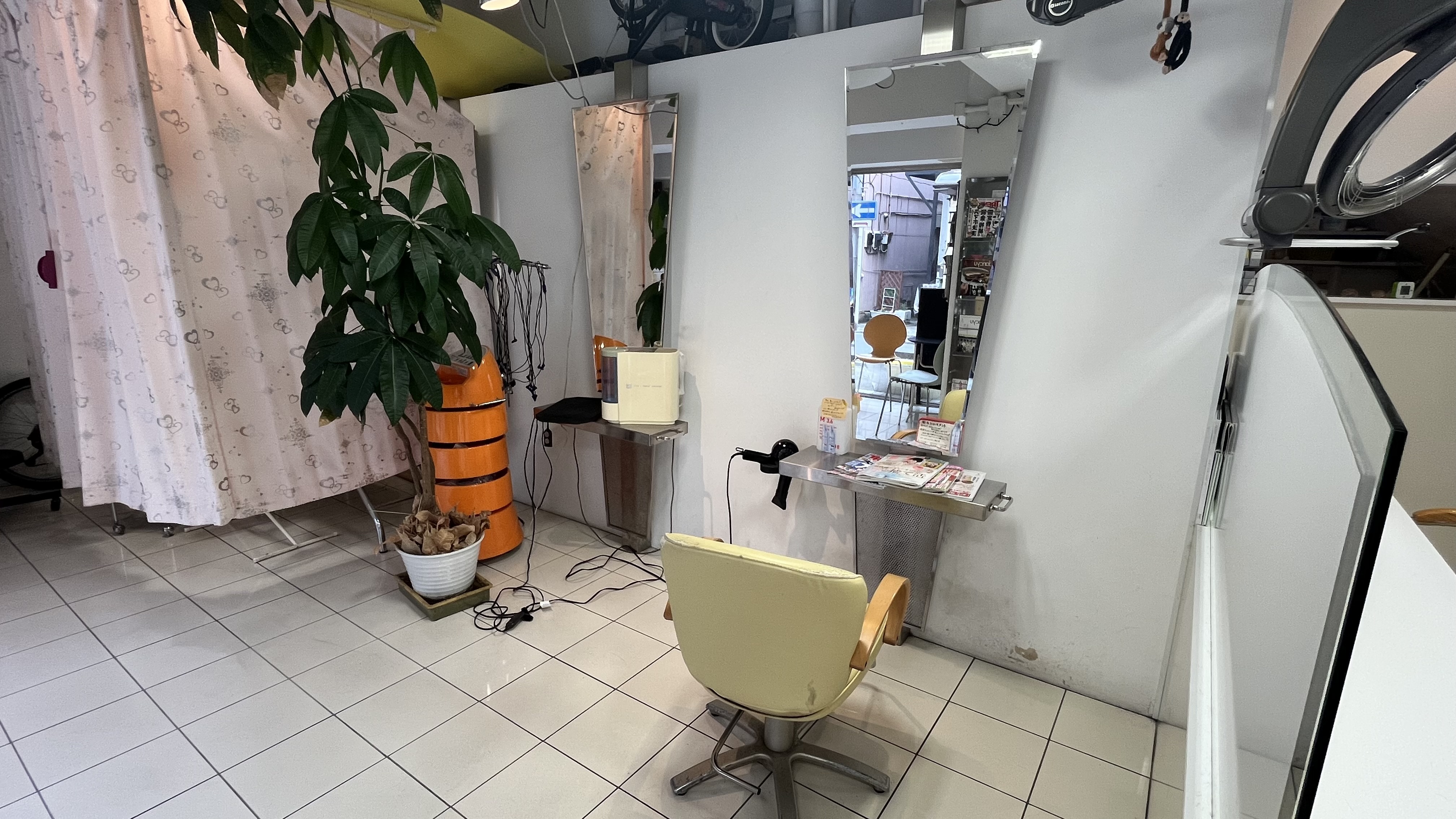 美容室FIZZ 上星川